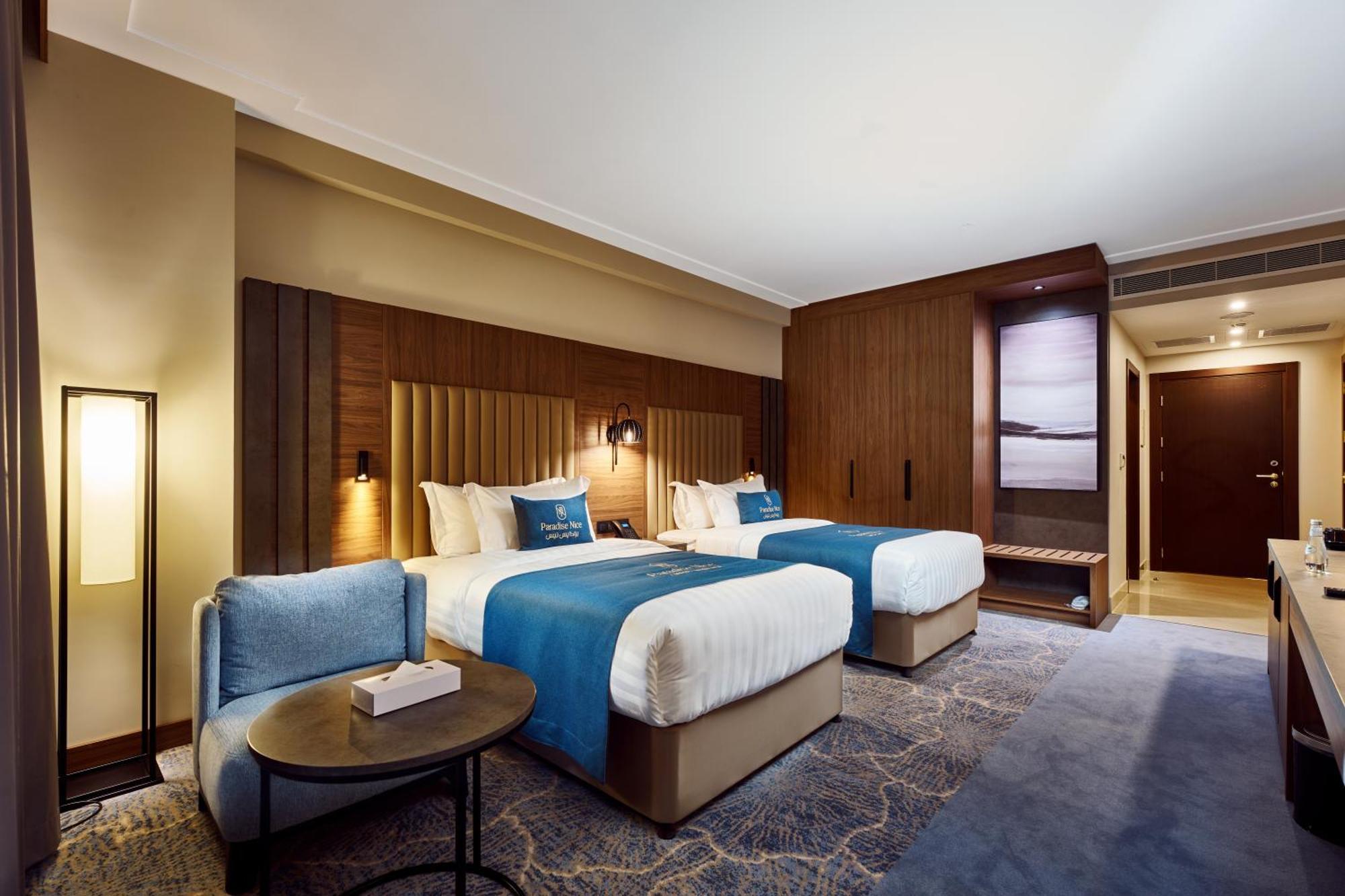 Hotel Paradise *