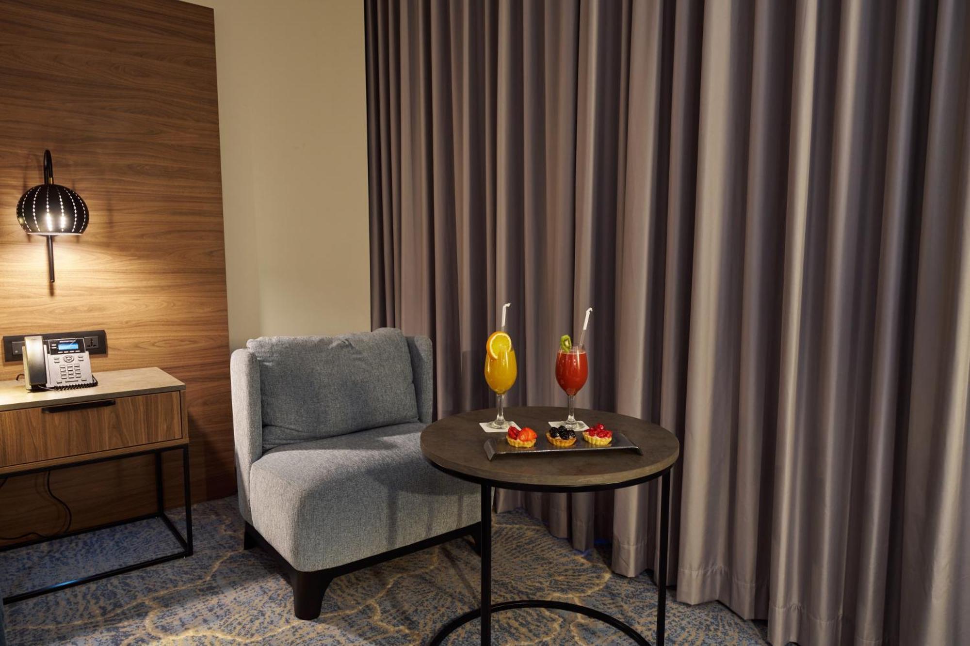 Hotel Paradise *